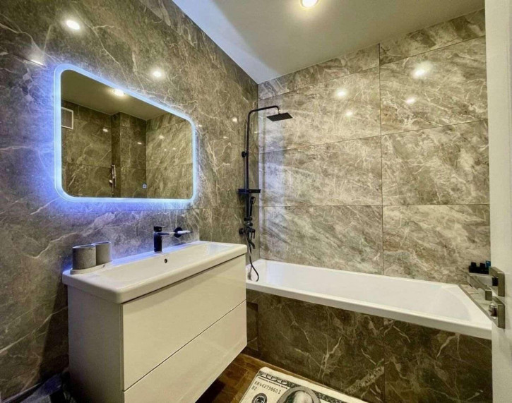 1-комн квартира Петра Алабина улица, 2