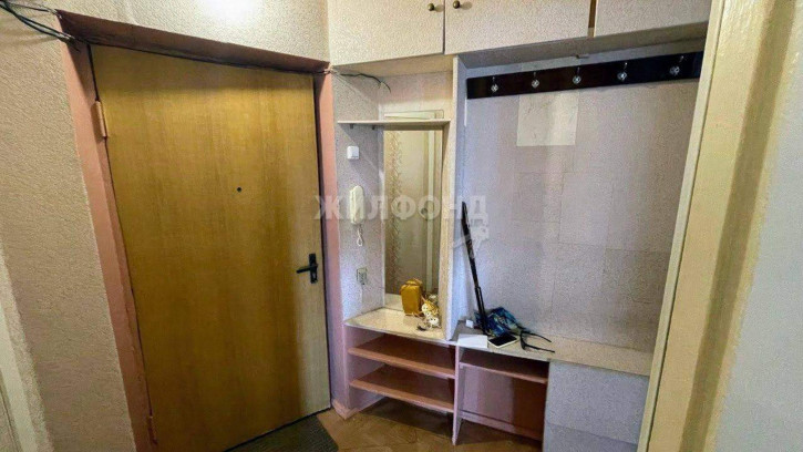 1-комн квартира Старых Большевиков улица, д.96 1-комн квартира Старых Большевиков улица, д.96