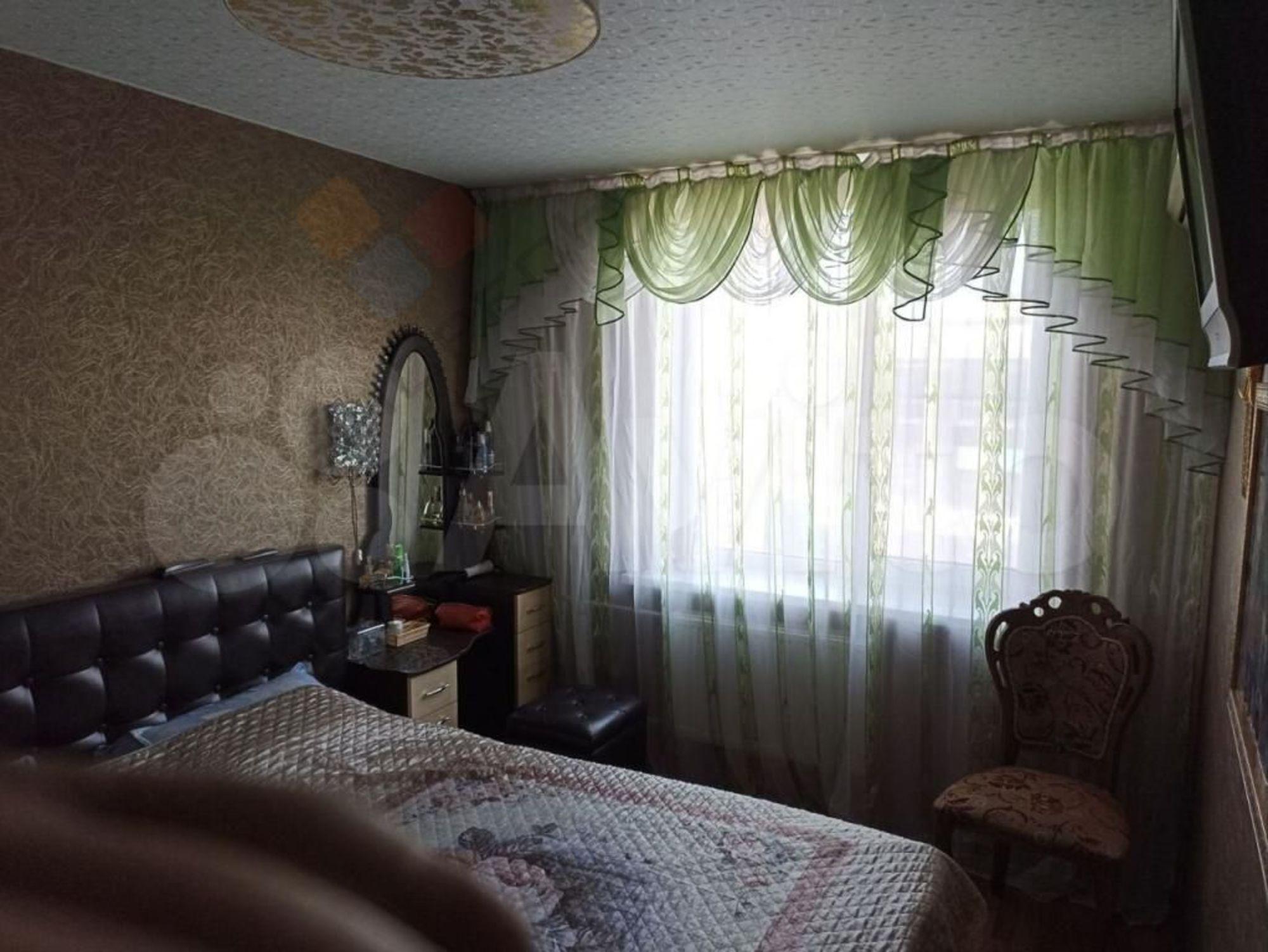 Купить квартиру за 12 000 000 рублей на Калинина ул, 350
