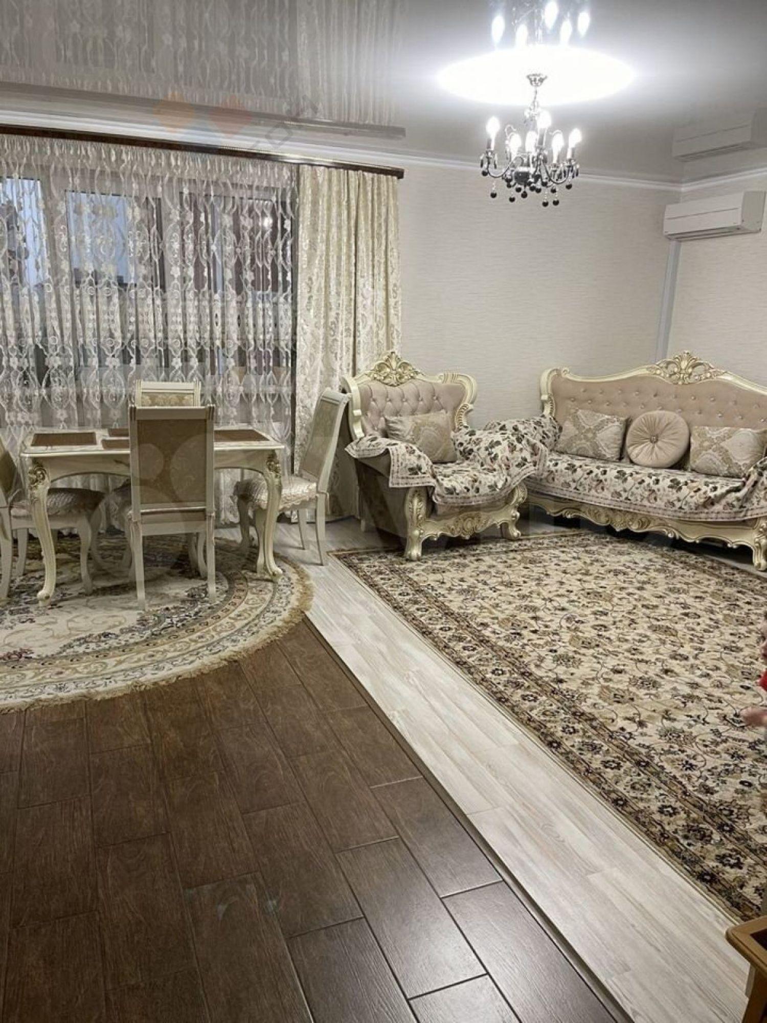 Купить квартиру за 8 000 000 рублей на Шаляпина ул, 33/1
