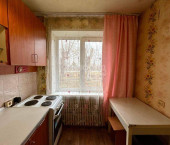 1-комн, 30.2кв м, этаж 1/5 Есенина улица, д.21 1-комн, 30.2кв м, этаж 1/5 Есенина улица, д.21