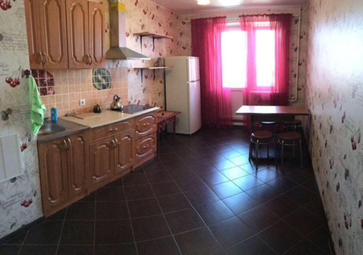 2-комн квартира Чапаева ул, 8