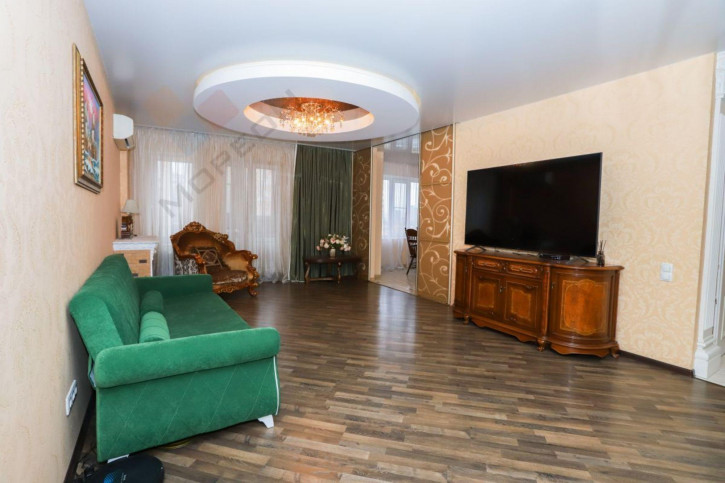 4-комн квартира Гаражная ул, 67