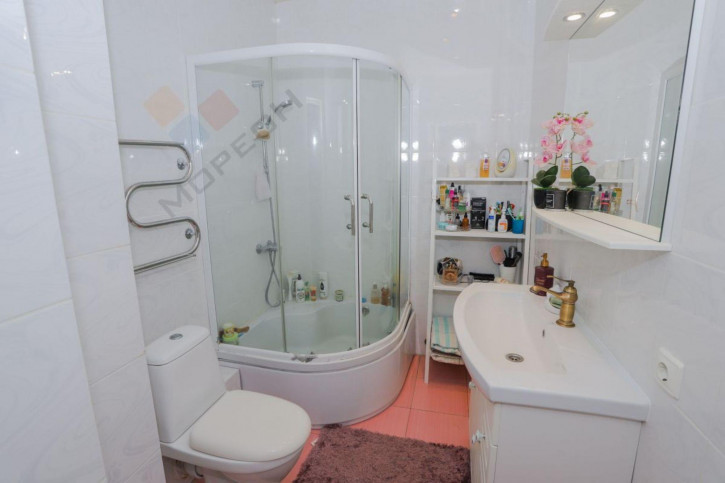 4-комн квартира Гаражная ул, 67