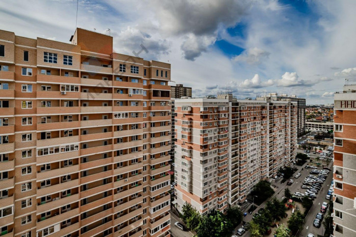 1-комн квартира им. Евгении Жигуленко ул, 7