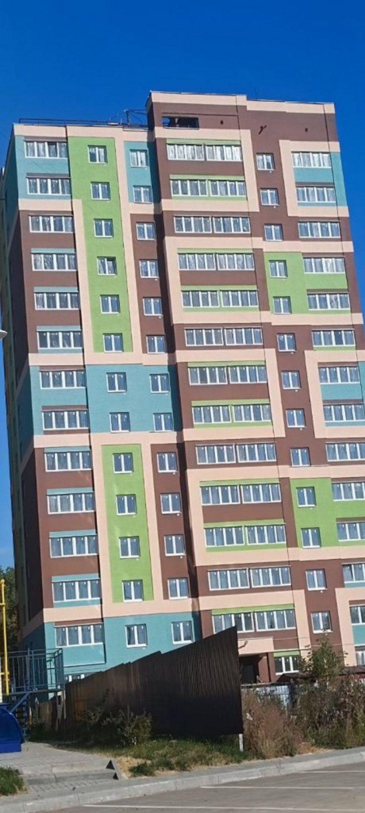 3-комн квартира в новом доме Парижской Коммуны ул, 55