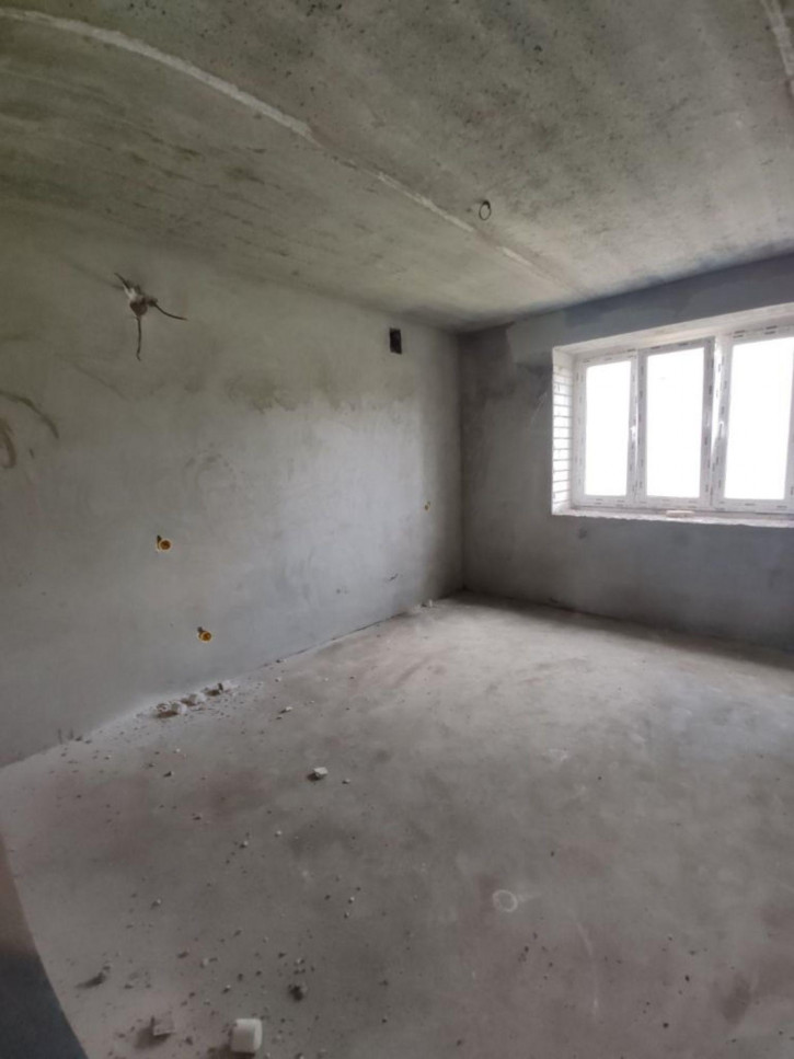 3-комн квартира в новом доме Парижской Коммуны ул, 55