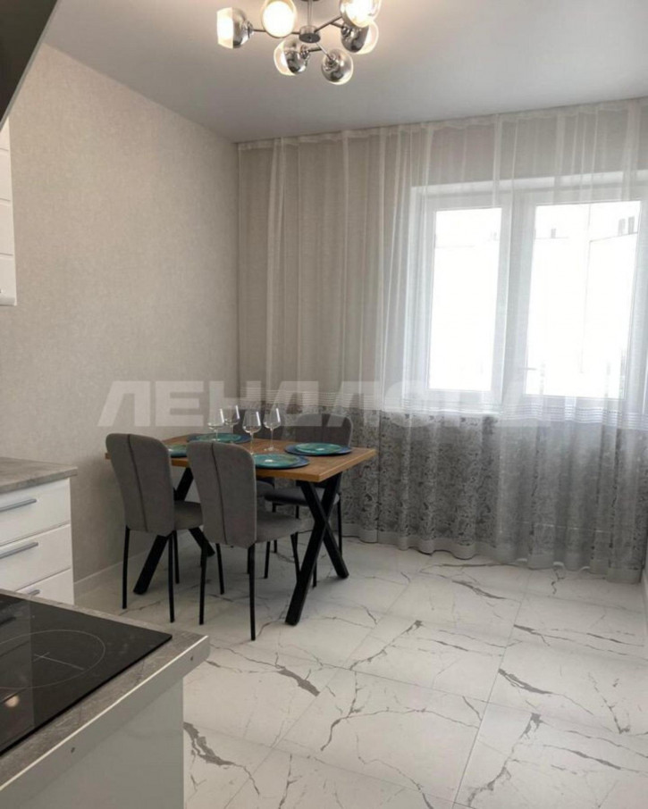 2-комн квартира Горсоветская улица, 49с1