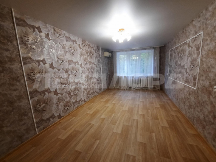 3-комн квартира улица Дубовского, 46