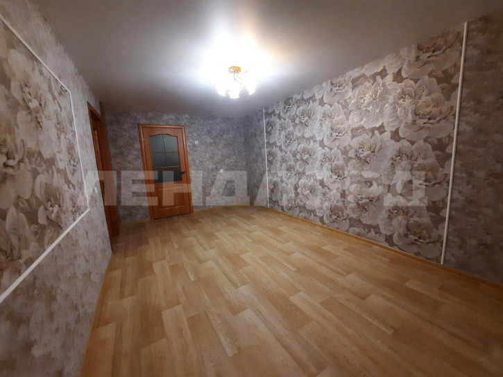 3-комн квартира улица Дубовского, 46