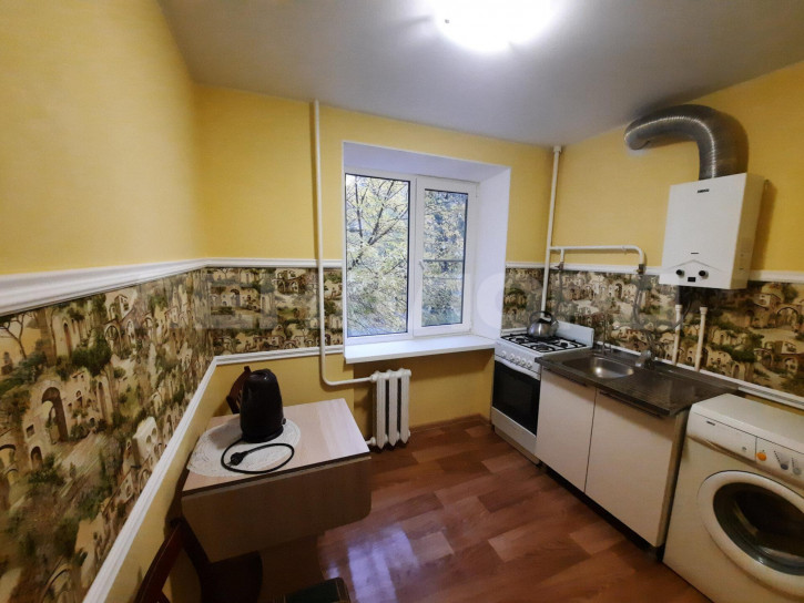 3-комн квартира улица Дубовского, 46