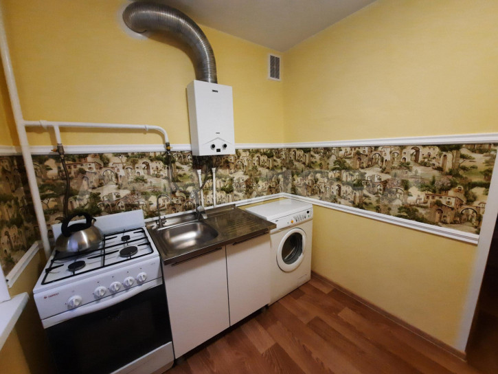 3-комн квартира улица Дубовского, 46
