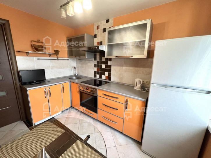 2-комн квартира Улица им. Батова,  д.5