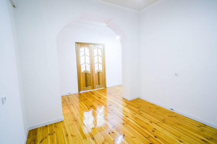 2-комн квартира Клиническая ул, 11А