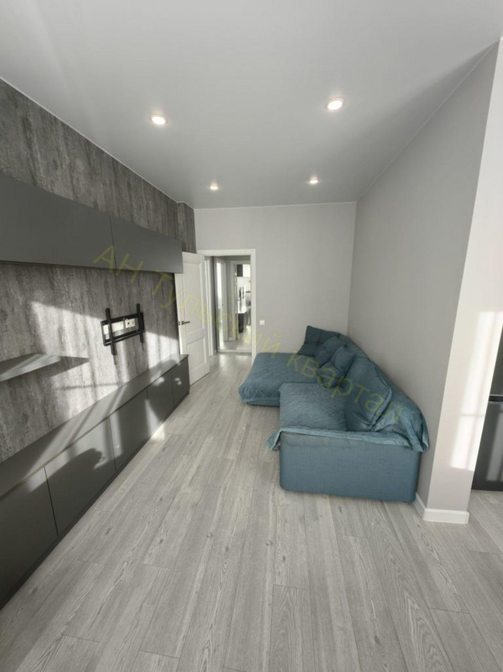 2-комн квартира Летчика Пирожкова ул, 5