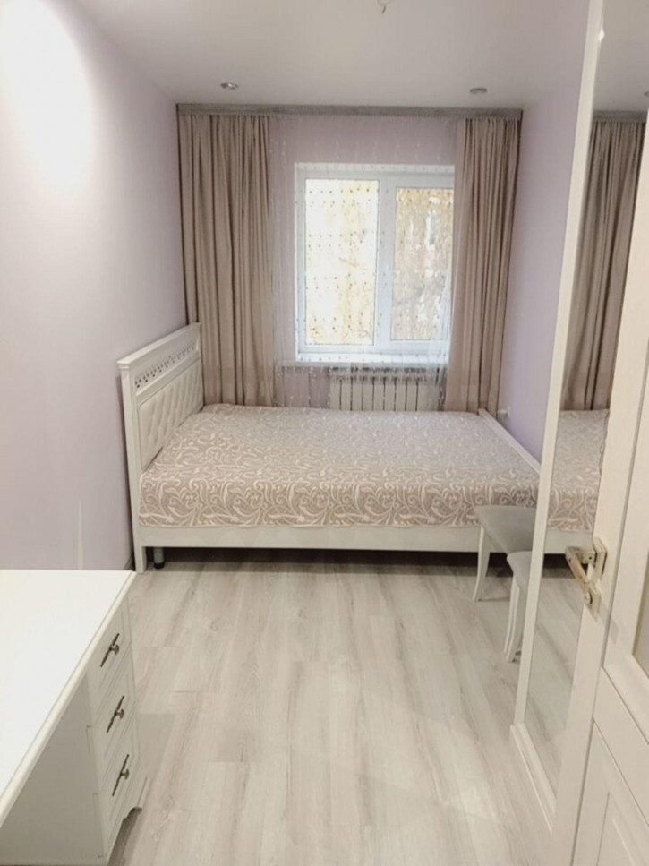 3-комн квартира Космонавтов ул, 17А 3-комн квартира Космонавтов ул, 17А
