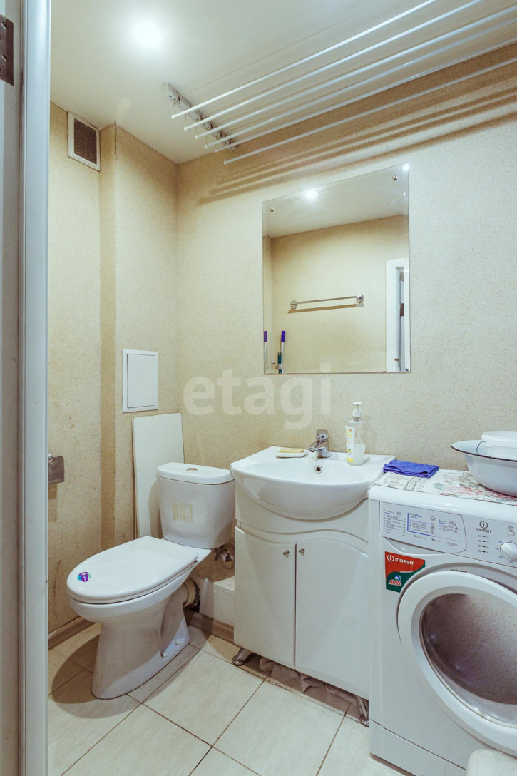 3-комн квартира улица Петина, 4