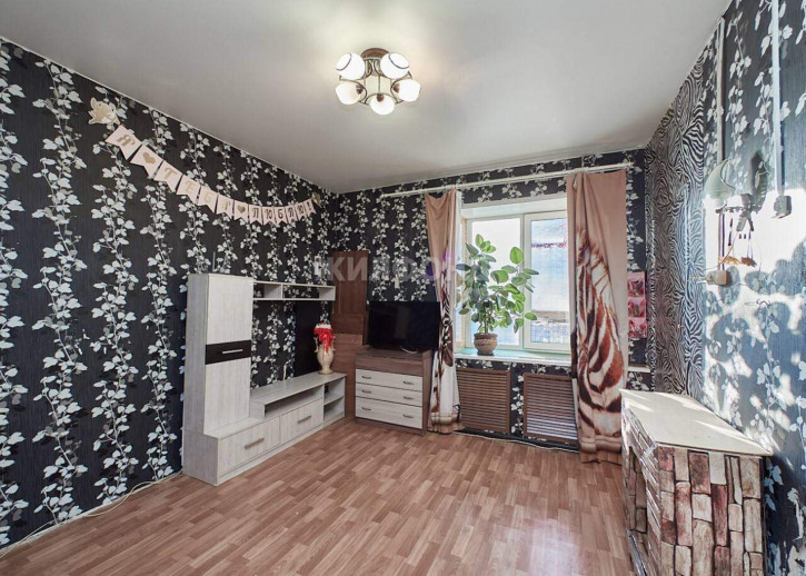 3-комн квартира Красина улица, д.72