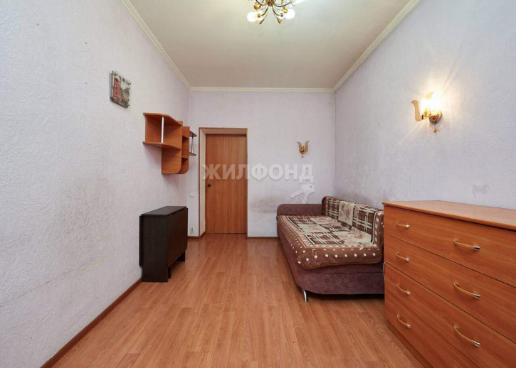 3-комн квартира Красина улица, д.72
