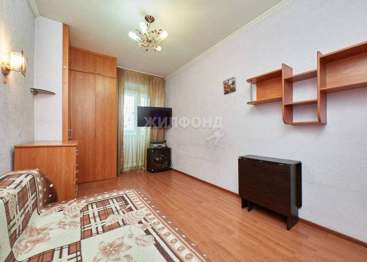 3-комн квартира Красина улица, д.72