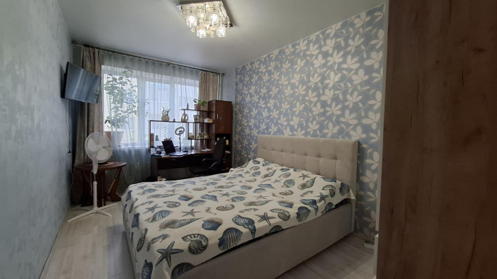 3-комн квартира Хрустальная ул., 55г