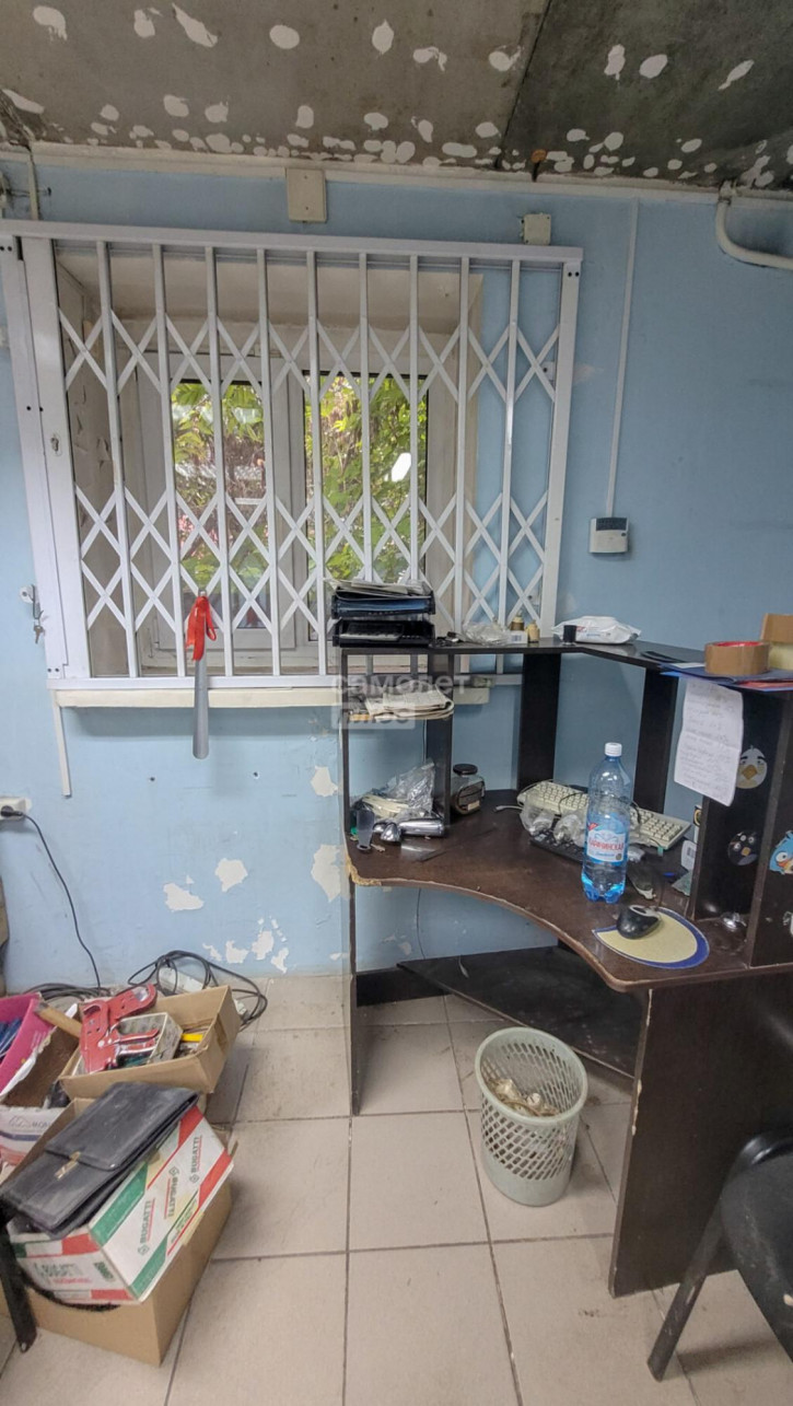 Офис Кропоткина, 261/2