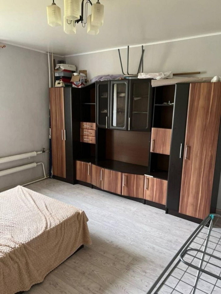 3-комн квартира Свободы улица, 100