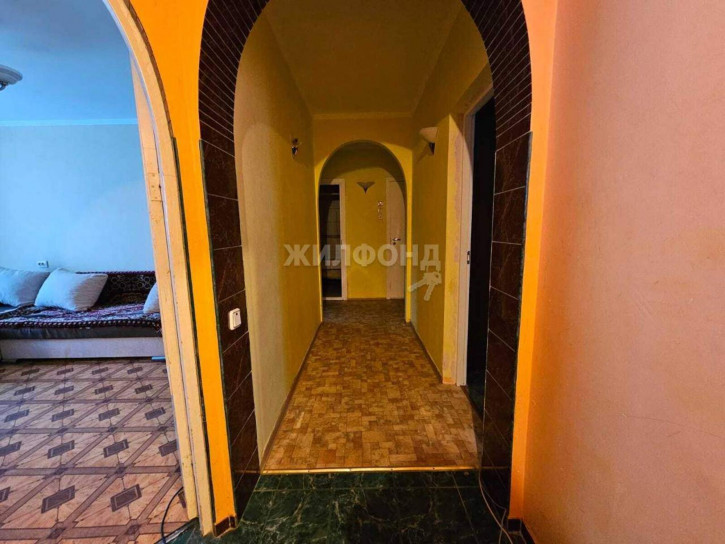4-комн квартира Сибирская улица, д.15