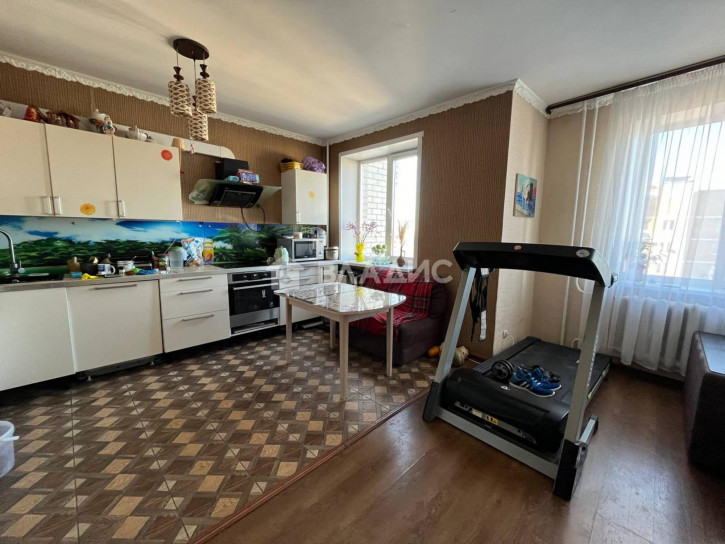 3-комн квартира улица Институтский городок