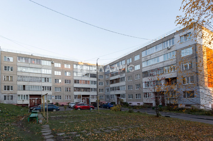 3-комн квартира улица Фатьянова