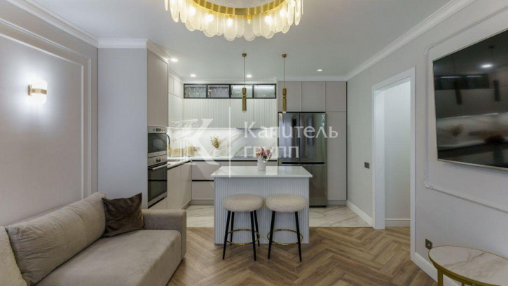 3-комн квартира улица Газовиков, 34