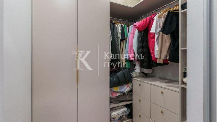 3-комн квартира улица Газовиков, 34