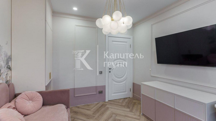 3-комн квартира улица Газовиков, 34