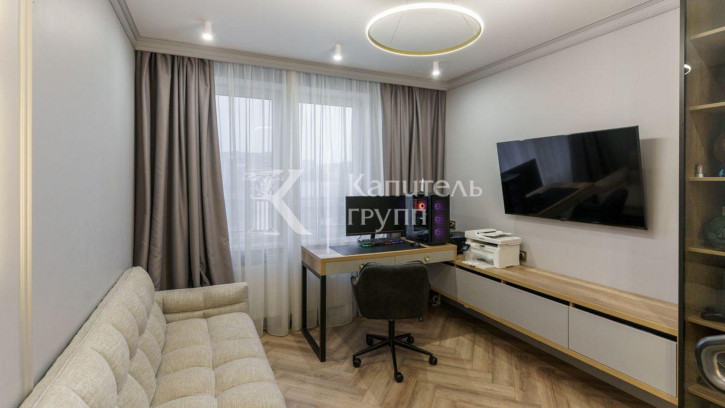 3-комн квартира улица Газовиков, 34