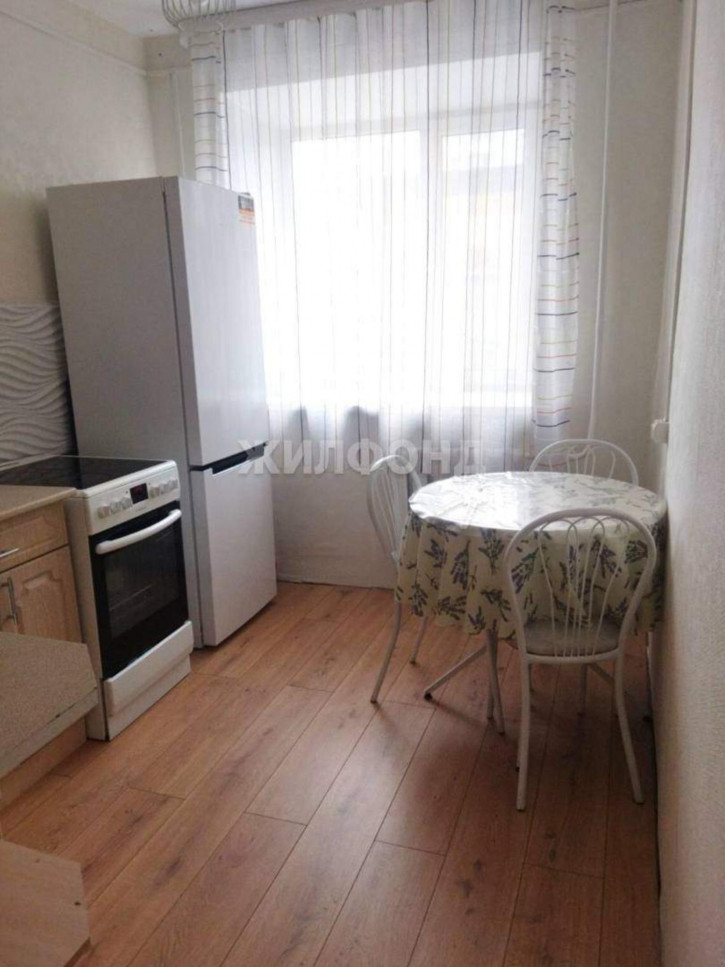 2-комн квартира Красноармейская улица, д.102 2-комн квартира Красноармейская улица, д.102