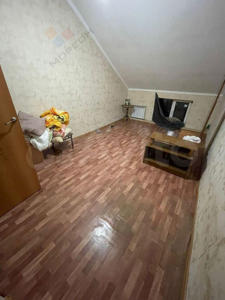3-комн квартира Калинина ул, 128