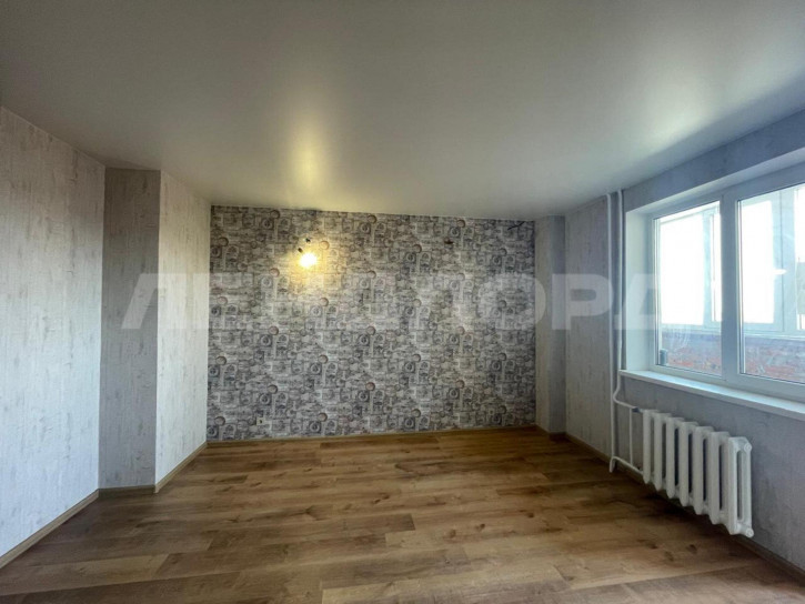 2-комн квартира улица Венеры, 21