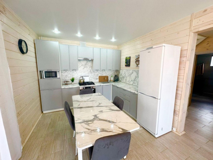 Коттедж/дом Победы ул., 193 Коттедж/дом Победы ул., 193