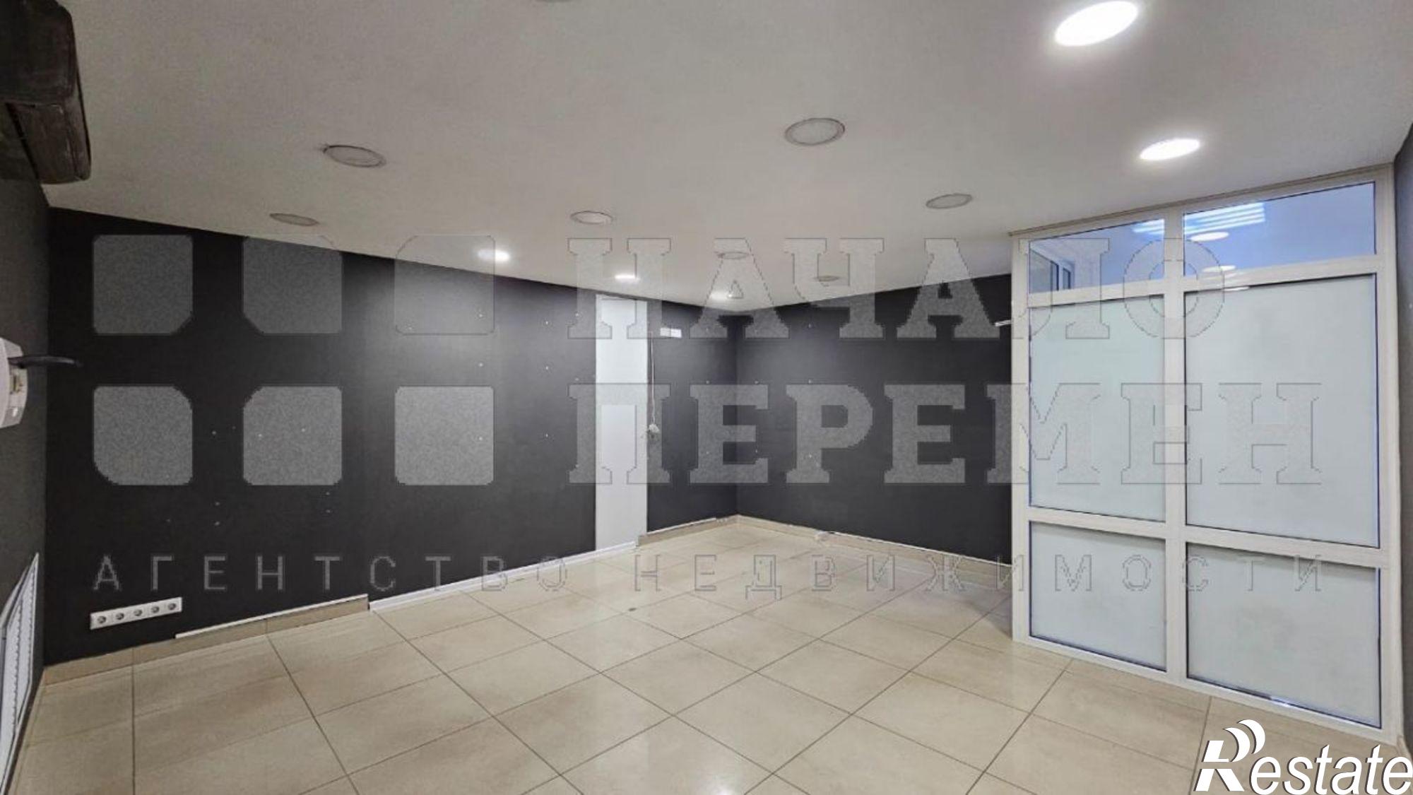 Сдать торговое помещение за 49 500 рублей на Карла Маркса пр-кт, 3