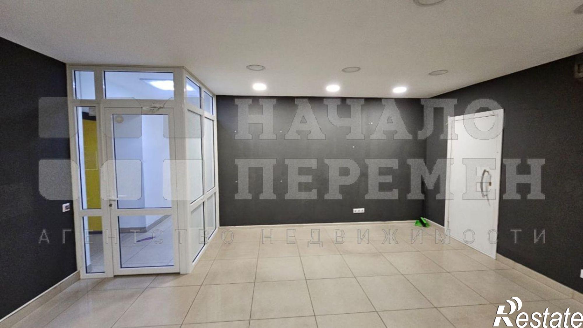 Сдать торговое помещение за 49 500 рублей на Карла Маркса пр-кт, 3