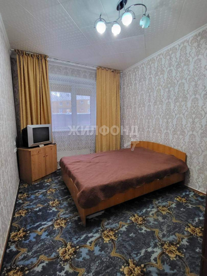 2-комн квартира Металлургов площадь, д.8