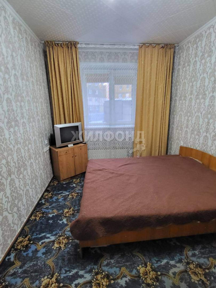 2-комн квартира Металлургов площадь, д.8