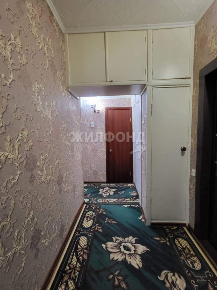 2-комн квартира Металлургов площадь, д.8