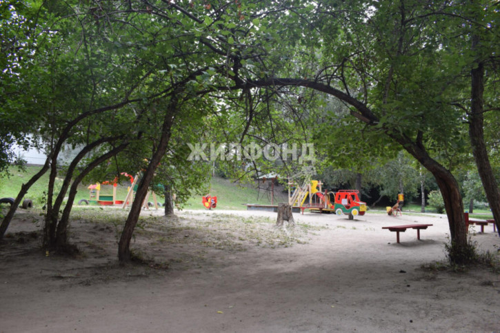 1-комн квартира Есенина, 12