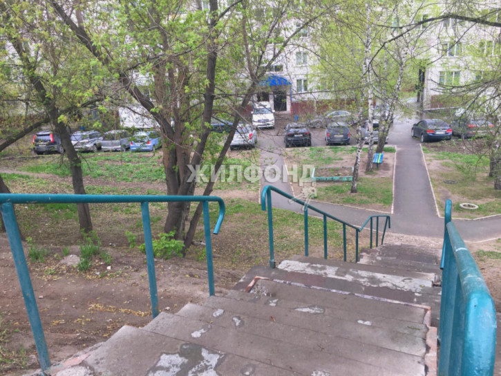 1-комн квартира Есенина, 12