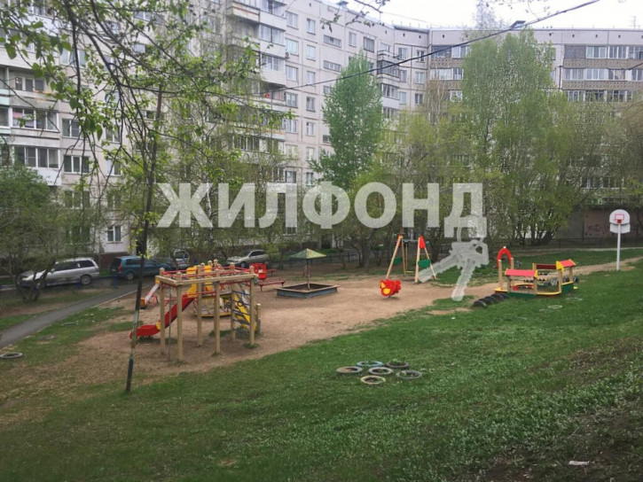 1-комн квартира Есенина, 12