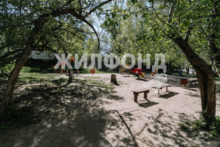1-комн квартира Есенина, 12
