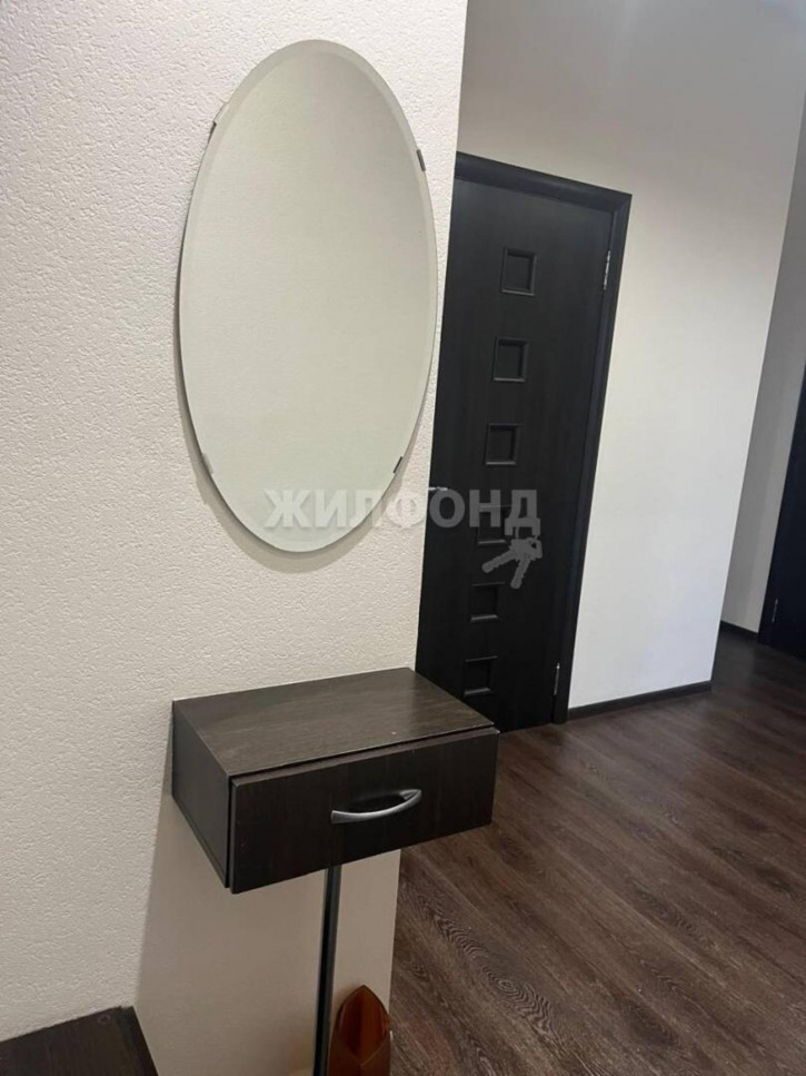 2-комн квартира Покрышкина, 1
