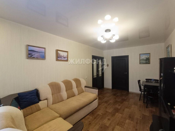 3-комн квартира Зорге, 185/1