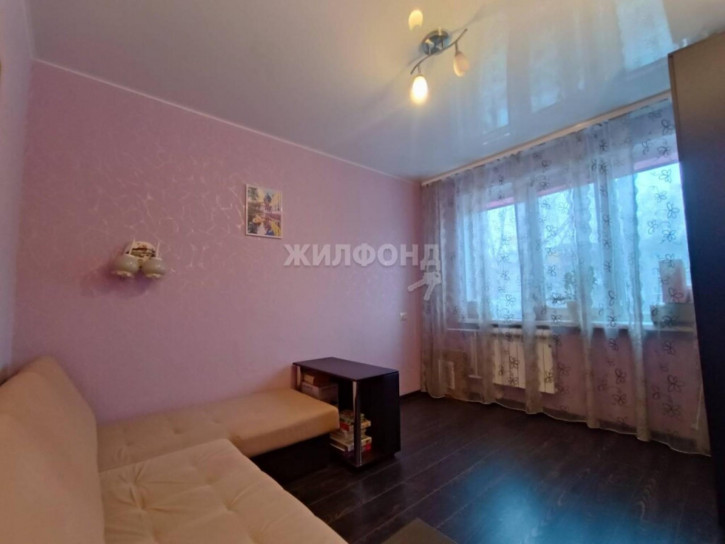 3-комн квартира Зорге, 185/1